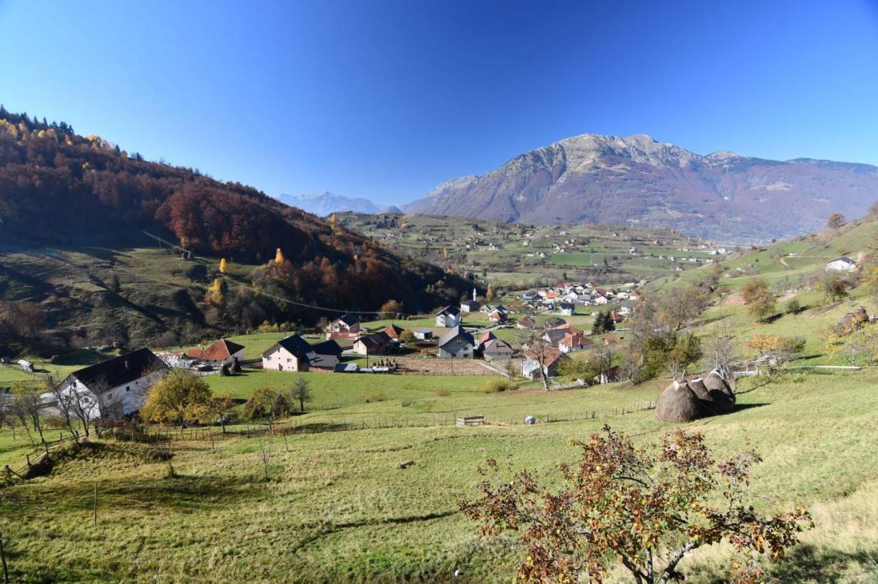 1060 Meet Eat Hike & Tour Holiday home Plav